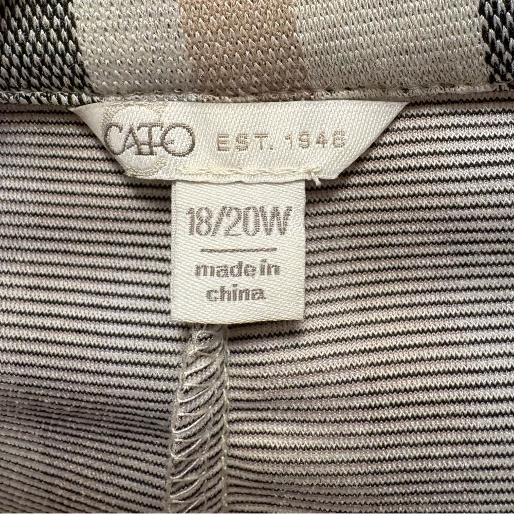 Cato Striped blazer in Cream, Beige, and Gray - Picture 3 of 3
